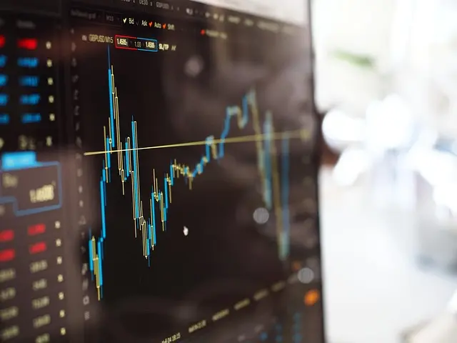 Comment Élaborer un Plan Finance Solide et Efficace