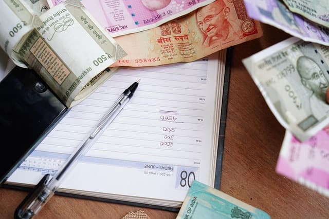 Comment Élaborer un Budget Équilibré pour Maximiser Vos Économies